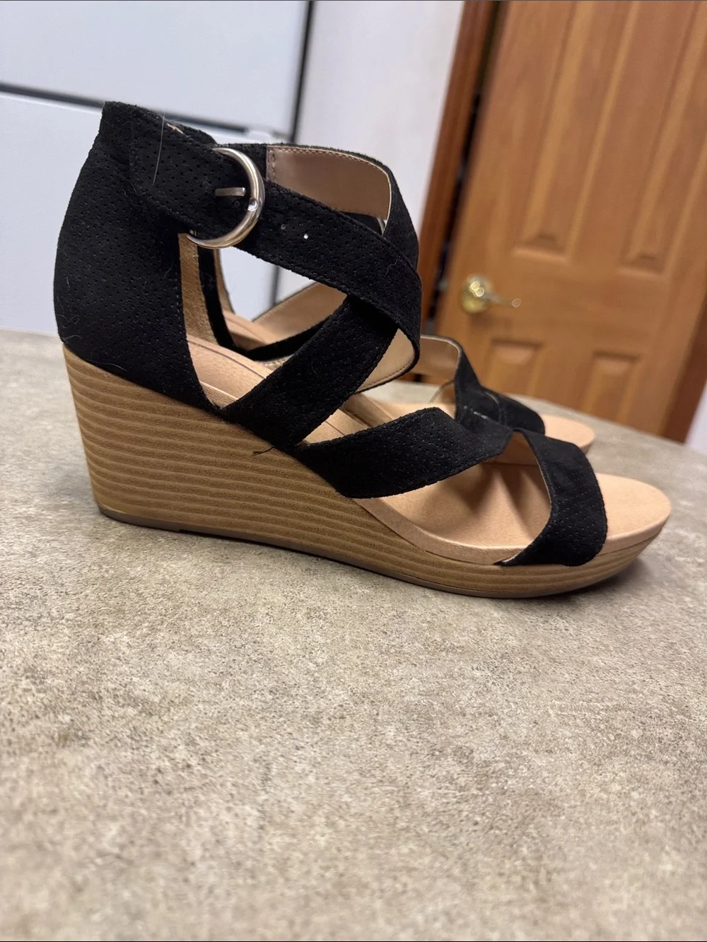 Dr. Scholl's Black Suede Crisscross Wedge Sandals Women’s Feminine Shoes Y2K